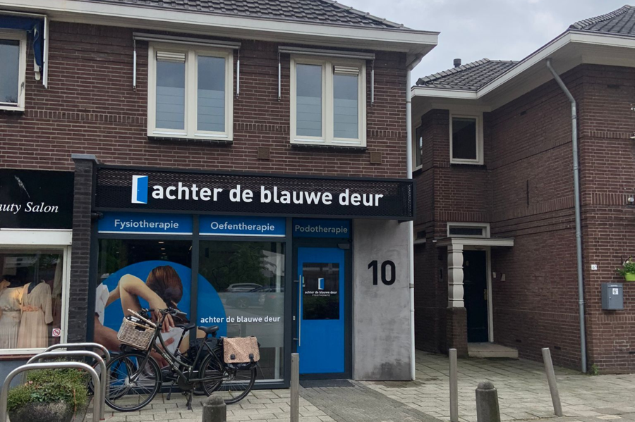 Achter de Blauwe deur